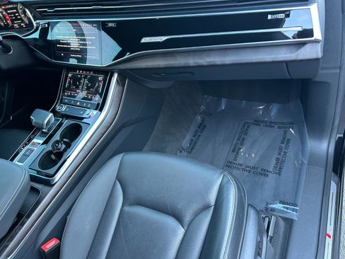 Used 2021 Audi Q8 Premium Plus w/ Premium Plus Package image 28