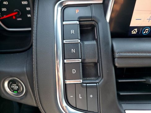 Used 2021 Chevrolet Suburban High Country image 26