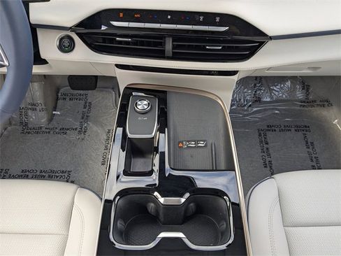 New 2026 Buick Enclave Avenir image 23