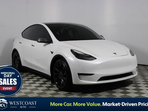Used 2022 Tesla Model Y Performance AWD/4WD image 1
