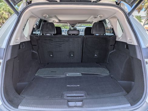 Used 2021 Nissan Rogue Platinum FWD image 13