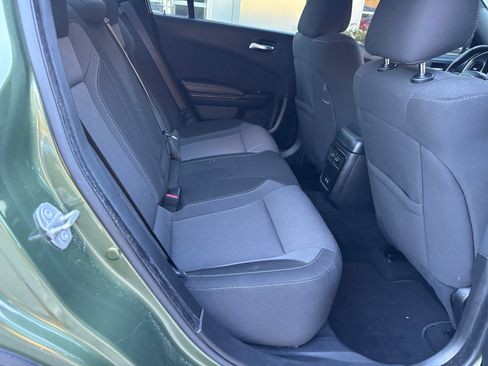 Used 2022 Dodge Charger SXT w/ Blacktop Package image 10