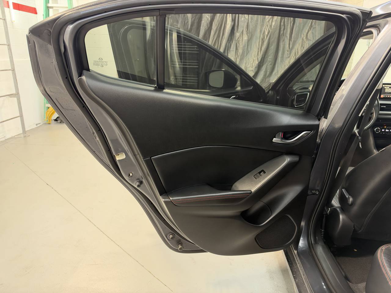 Used 2014 MAZDA MAZDA3 s Grand Touring w/ Technology Package FWD image 31