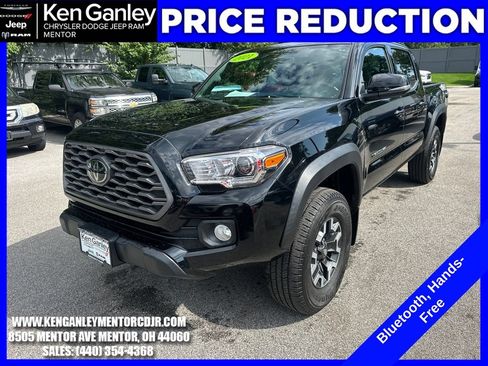 Used 2021 Toyota Tacoma TRD Off-Road w/ TRD Premium Off Road Package AWD/4WD image 3