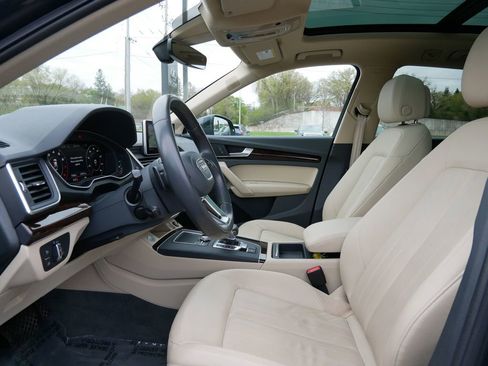 Used 2018 Audi Q5 2.0T Premium Plus w/ Premium Plus Package AWD/4WD image 9