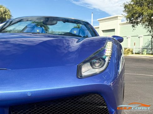 Used 2018 Ferrari 488 Spider image 3