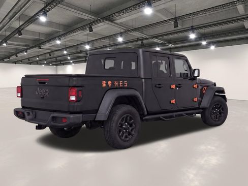 Used 2023 Jeep Gladiator Sport w/ Trailer Tow Package AWD/4WD image 4