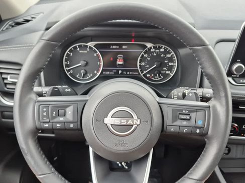 Used 2024 Nissan Rogue SV w/ SV Premium Package AWD/4WD image 15