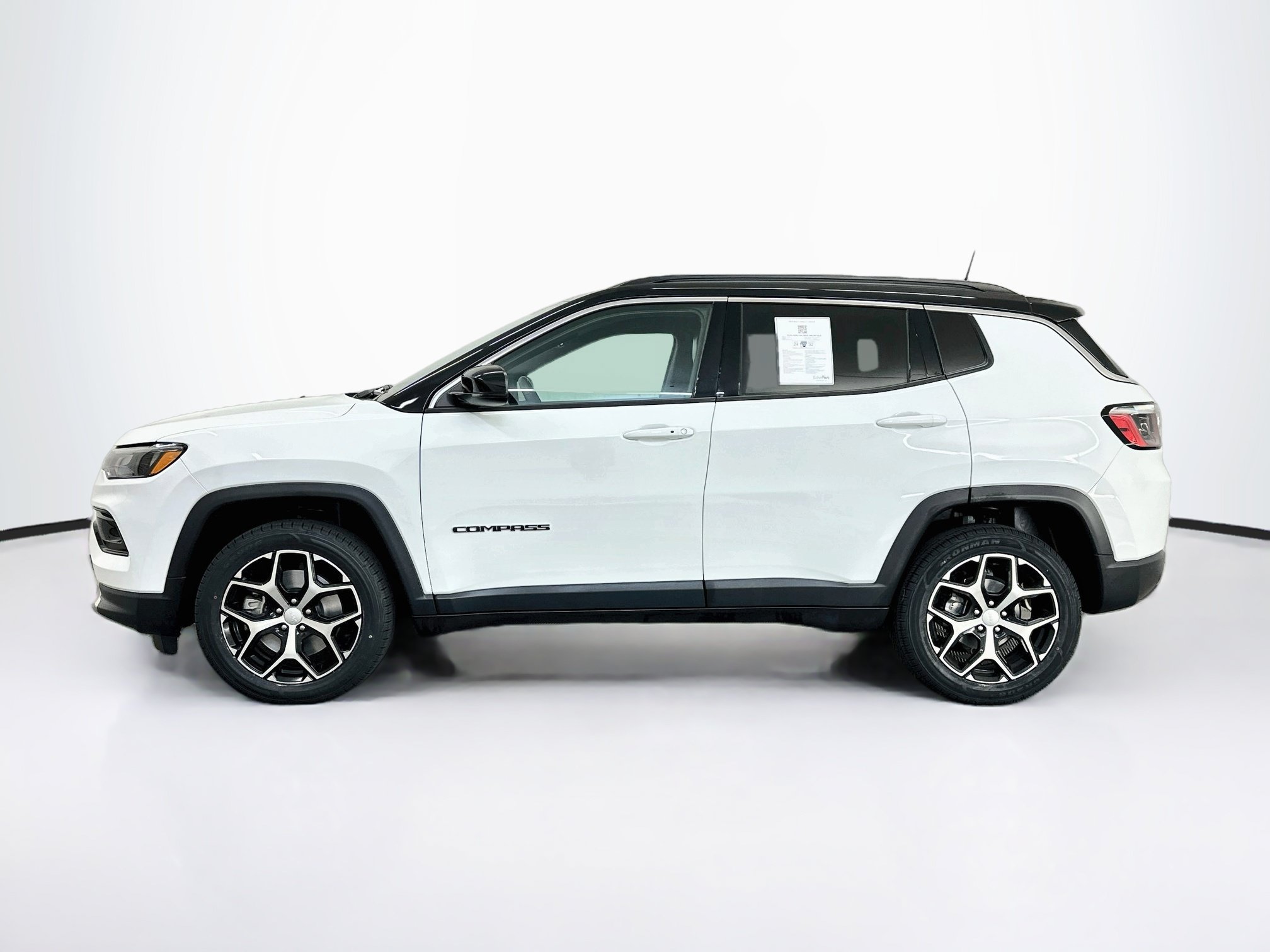 Used 2024 Jeep Compass Limited AWD/4WD image 4