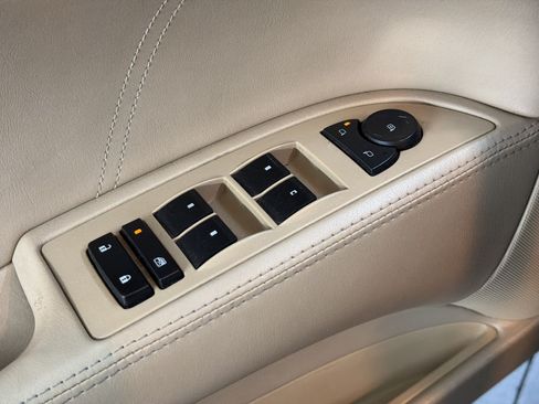 Used 2011 Buick Lucerne CX FWD image 24