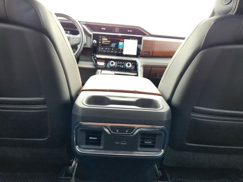 Used 2025 GMC Sierra 1500 Denali Ultimate AWD/4WD image 14