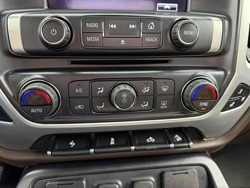 Used 2018 GMC Sierra 1500 SLT w/ SLT Premium Package AWD/4WD image 28