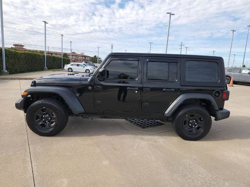 Used 2024 Jeep Wrangler Sport image 8