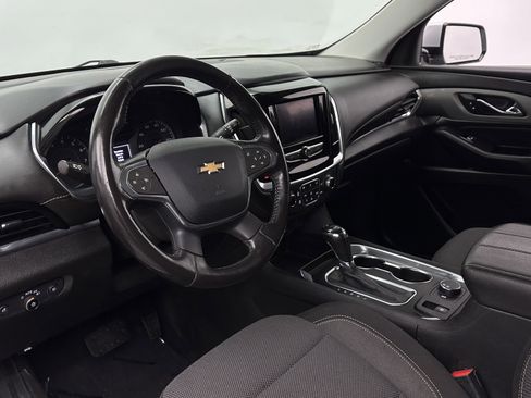 Used 2020 Chevrolet Traverse LT FWD image 8
