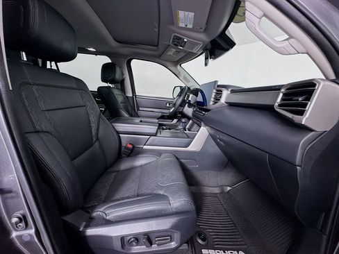 Used 2023 Toyota Sequoia Limited image 31