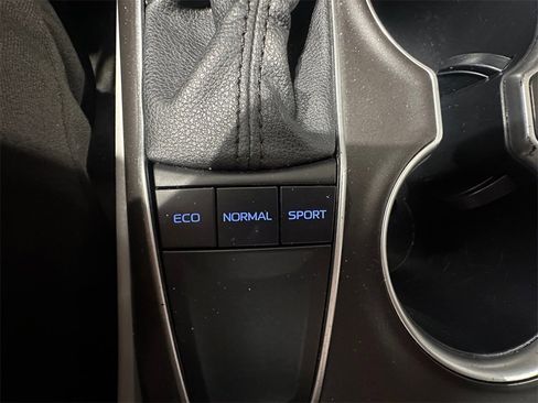 Used 2023 Toyota Camry LE image 30