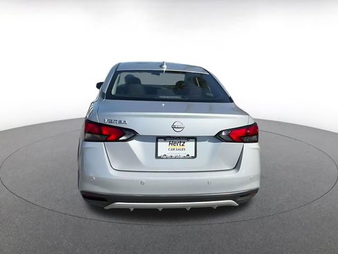 Used 2025 Nissan Versa SV image 12