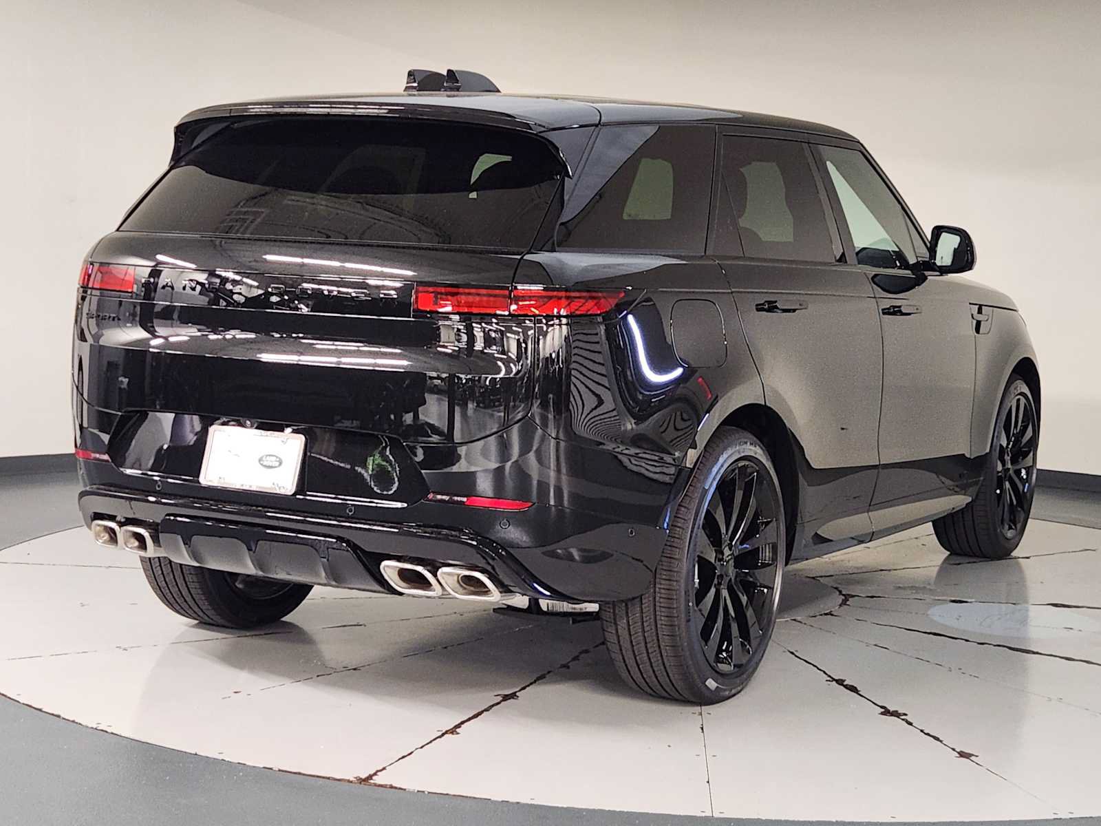 New 2027 Land Rover Range Rover Sport Dynamic SE AWD/4WD image 2