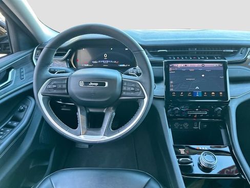 Used 2023 Jeep Grand Cherokee L Limited w/ Trailer Tow Group (B) image 24