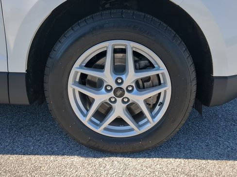 Certified 2024 Ford Edge SEL w/ Convenience Package image 9