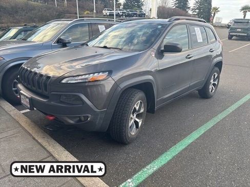 Used 2018 Jeep Cherokee Trailhawk w/ Cold Weather Group image 1