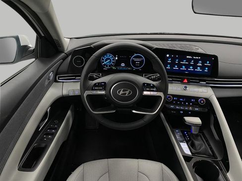 New 2026 Hyundai Elantra Limited FWD image 12