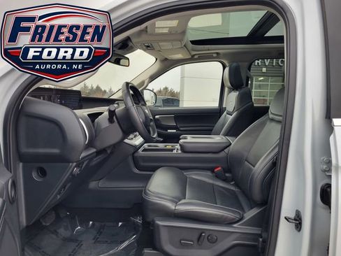 Used 2025 Ford Expedition Max Platinum AWD/4WD image 12