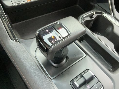 Used 2022 GMC Sierra 1500 AT4 w/ AT4 Premium Package AWD/4WD image 15