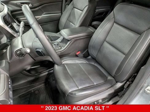 Used 2023 GMC Acadia SLT w/ Technology Package AWD/4WD image 13