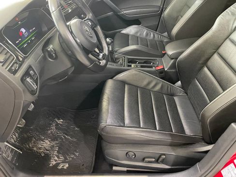 Used 2019 Volkswagen Golf R 4-Door image 17