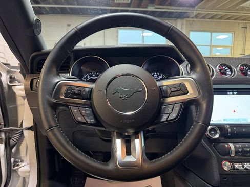 Used 2018 Ford Mustang GT w/ GT Performance Package RWD image 15
