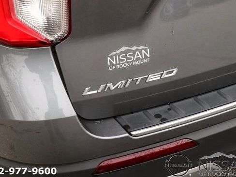 Used 2023 Ford Explorer Limited image 8