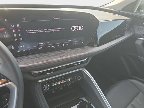 Certified 2025 Audi Q5 Premium Plus w/ Premium Plus AWD/4WD image 15