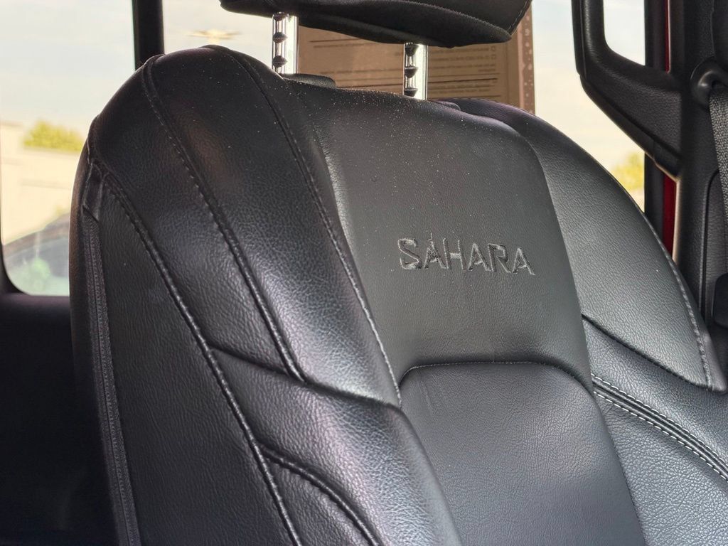 Used 2021 Jeep Wrangler Unlimited Sahara w/ Cold Weather Group AWD/4WD image 22