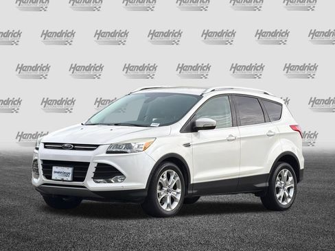 Used 2014 Ford Escape Titanium w/ Equipment Group 401A FWD image 9