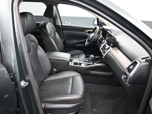 Certified 2023 Kia Sorento S w/ Panoramic Sunroof Package image 26