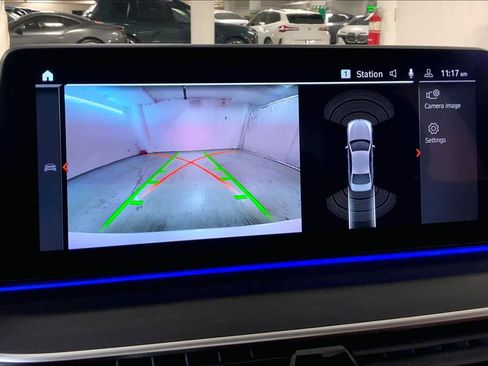 Used 2023 BMW 530i xDrive w/ Premium Package image 27