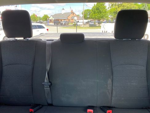 Used 2019 RAM 1500 Express w/ Wheel & Sound Group AWD/4WD image 29
