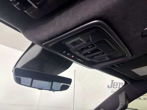 Used 2024 GMC Sierra 3500 Denali Ultimate image 20