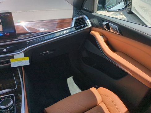 New 2027 BMW X7 xDrive40i w/ M Sport Package AWD/4WD image 17