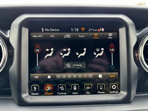 Used 2022 Jeep Wrangler Unlimited Sahara image 15