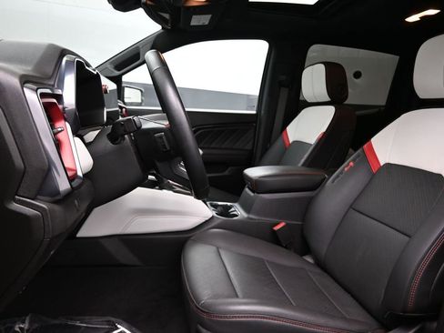 Used 2024 GMC Canyon AT4X image 16