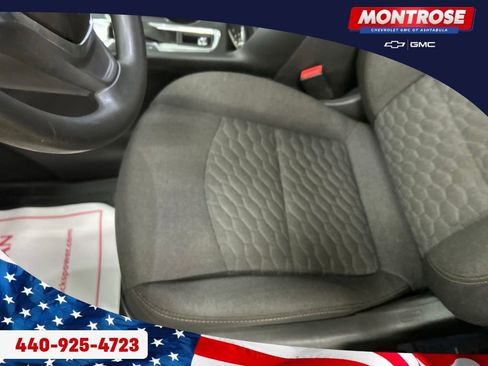 Used 2018 Chevrolet Equinox LT image 19