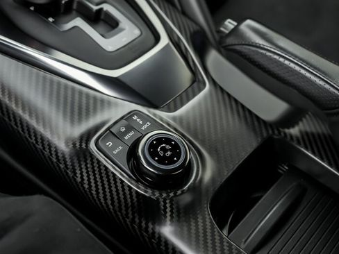 Used 2018 Nissan GT-R Premium AWD/4WD image 40