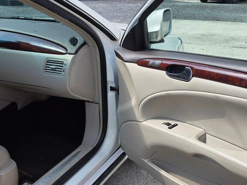 Used 2009 Buick Lucerne CXL w/ Driver Confidence Package FWD image 15