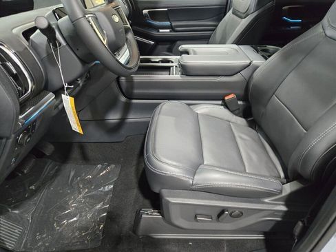 New 2025 Ford Expedition Platinum w/ Stealth Performance Package image 24