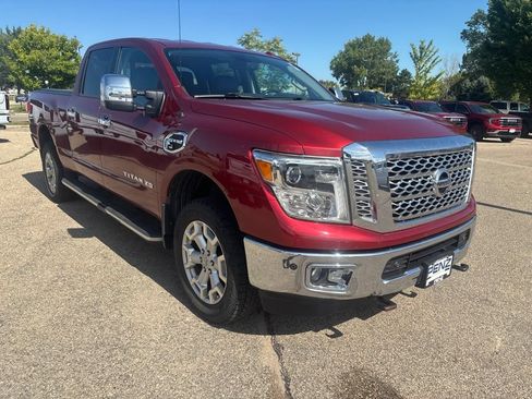 Used 2016 Nissan Titan SL AWD/4WD image 3