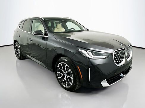 Used 2026 BMW X3 xDrive30 w/ Premium Package image 3