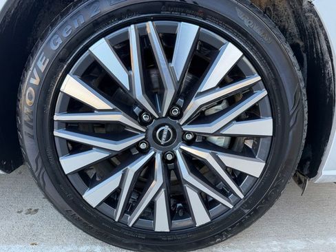 Used 2024 Nissan Altima 2.5 SV image 27