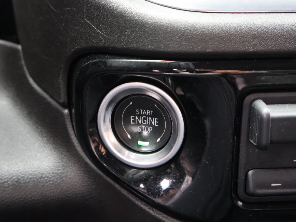 Used 2025 GMC Sierra 1500 SLT AWD/4WD image 31